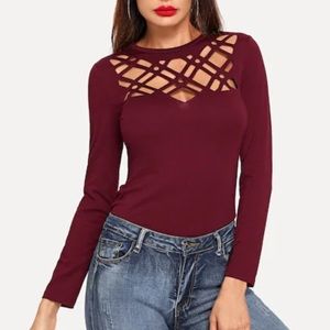 DELIGHTFUL DEALS 💰 Caged Neckline Tee